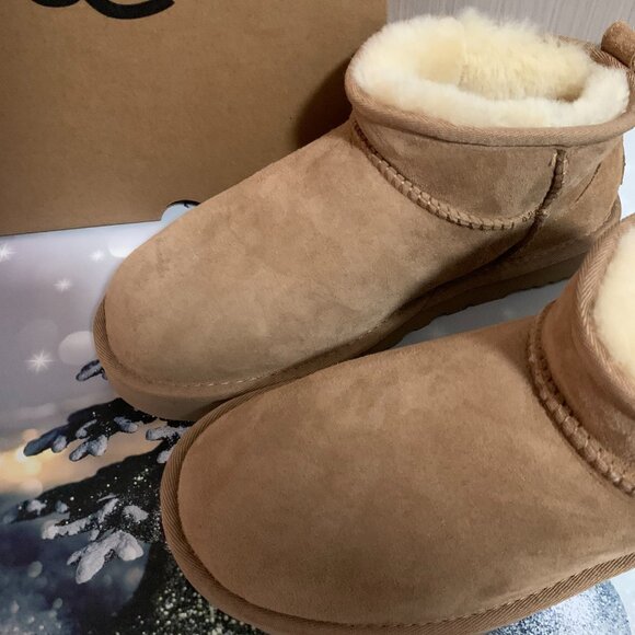 New UGG Women's Classic Ultra Mini Ankle Boot - Picture 3 of 5